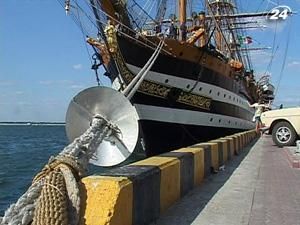 Легендарный итальянский парусник "Америго Веспуччи" прибыл в Одессу Легендарный итальянский парусник "Америго Веспуччи" прибыл в Одессу