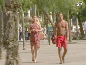 В Барселоні заборонено оголювати торс В Барселоні заборонено оголювати торс