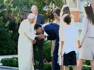 Бенедикт XVI зустрівся з членами королівської родини Іспанії Бенедикт XVI зустрівся з членами королівської родини Іспанії