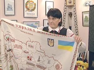 В столице презентовали уникальные вышитые работы В столице презентовали уникальные вышитые работы