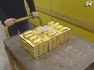 Золото растет к новому рекорду