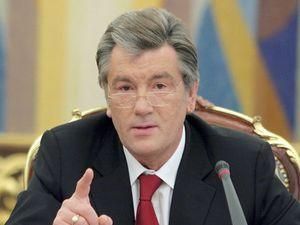 Гриценко: Cвоїми свідченнями у суді Ющенко "відпрацьовує" держдачу 