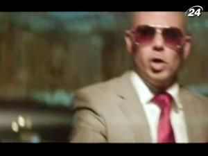 Ліндсі Лохан позивається проти репера Pitbull Ліндсі Лохан позивається проти репера Pitbull