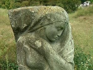 На Вінниччині проходить всеукраїнський пленер скульпторів- каменетесів “Подільський оберіг”