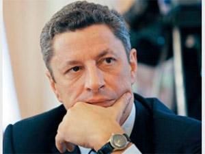 Бойко знову хоче обкласти митом імпортний бензин Бойко знову хоче обкласти митом імпортний бензин