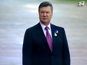 Президент взяв участь у церемонії підняття державного прапора