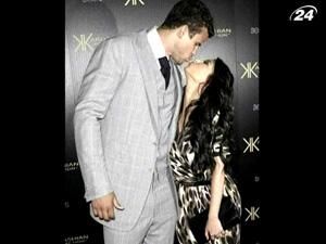 Весілля Кім Кардашян було схоже на шоу Весілля Кім Кардашян було схоже на шоу