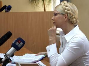 Кірєєв третю годину зачитує матеріали "газової справи" Кірєєв третю годину зачитує матеріали "газової справи"