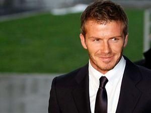 Папарацци засняли лысину Дэвида Бекхэма Папарацци засняли лысину Дэвида Бекхэма