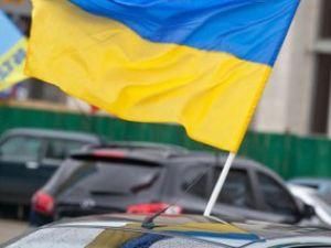 Під Лук‘янівським СІЗО збираються учасники АвтоМайдана Під Лук‘янівським СІЗО збираються учасники АвтоМайдана