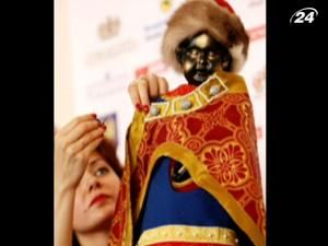 Бельгія: пісяючого хлопчика вдягнули в костюм Ярослава Мудрого Бельгія: пісяючого хлопчика вдягнули в костюм Ярослава Мудрого