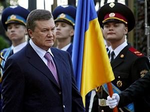 Янукович поздравил украинцев словами Ющенко Янукович поздравил украинцев словами Ющенко