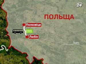 У Польщі автобус зіткнувся з вантажівкою: більше 20 людей поранені