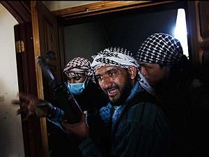 Чотирьох захоплених в Лівії італійських журналістів звільнили Чотирьох захоплених в Лівії італійських журналістів звільнили