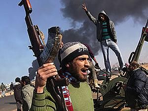 Около тысячи сторонников Каддафи защищают его родной город Около тысячи сторонников Каддафи защищают его родной город