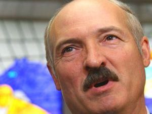 Лукашенко готовий ввести вільний продаж валюти