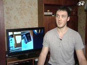 Победитель акции "Спасти страну" получил LCD телевизор Победитель акции "Спасти страну" получил LCD телевизор