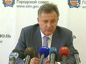 Чиновники горсовета Симферополя стараются придерживаться дресс-кода Чиновники горсовета Симферополя стараются придерживаться дресс-кода