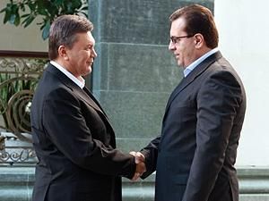 Янукович поздравил молдавского коллегу с независимостью