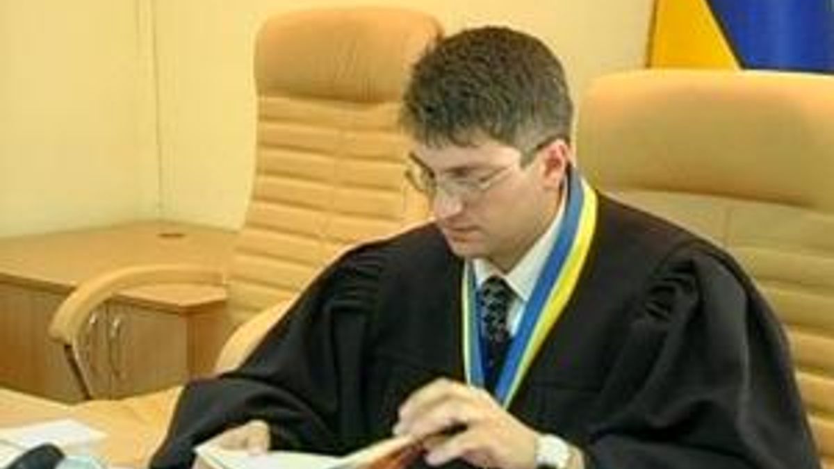 Адвокати Тимошенко кажуть, що з матеріалів зникли 213 сторінок Адвокати Тимошенко кажуть, що з матеріалів зникли 213 сторінок