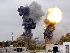 Ливийские повстанцы хотят еще бомб для Каддафи 