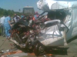 На дорозі Київ-Одеса мікроавтобус задавив водія КАМАЗу (ФОТО) На дорозі Київ-Одеса мікроавтобус задавив водія КАМАЗу (ФОТО)