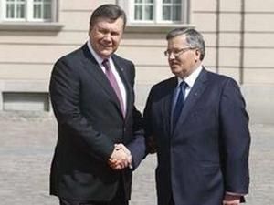 Янукович зустрівся з Коморовським