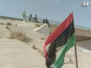 Повстанці: У Каддафі є час до суботи, щоб здатися Повстанці: У Каддафі є час до суботи, щоб здатися