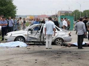 В теракте в Грозном погибли восемь человек