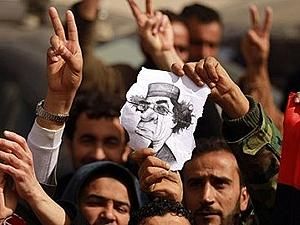 Італія віддала гроші Каддафі повстанцям Італія віддала гроші Каддафі повстанцям