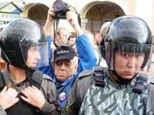 В Москве и Санкт-Петербурге задержали активистов акции оппозиции "Стратегия-31" В Москве и Санкт-Петербурге задержали активистов акции оппозиции "Стратегия-31"