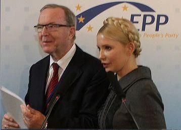 Голова найвпливовішої європейської партії відвідає суд проти Тимошенко