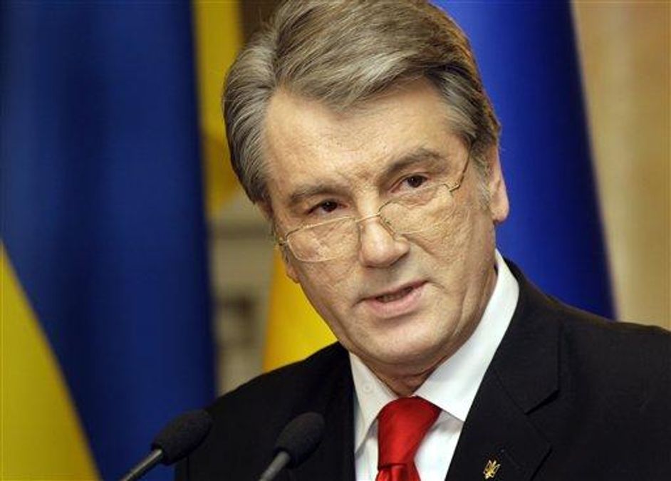 Ющенко отдал самого младшего внука в первый класс Ющенко отдал самого младшего внука в первый класс