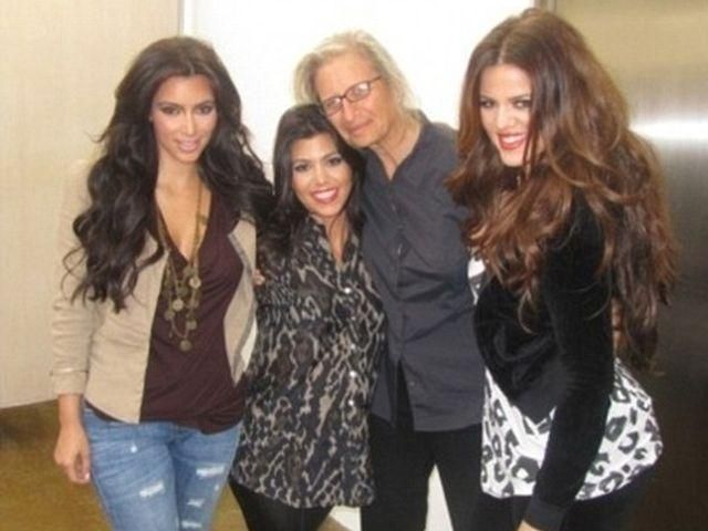 Сестры Кардашян снялись в откровенной фотосессии Сестры Кардашян снялись в откровенной фотосессии