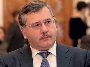 Гриценко каже, що посадовців МВС за дії 24 серпня мають покарати Гриценко каже, що посадовців МВС за дії 24 серпня мають покарати