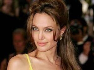 Анджелина Джоли не смотрит фильмов с собственным участием Анджелина Джоли не смотрит фильмов с собственным участием