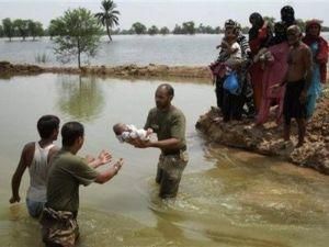 Наводнение в Пакистане унесло жизни сотни людей