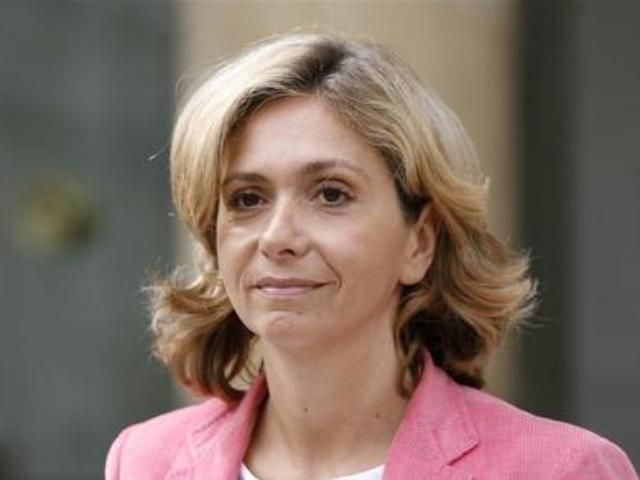 Потеря рейтинга Франции обойдется в 5 млрд евро Потеря рейтинга Франции обойдется в 5 млрд евро