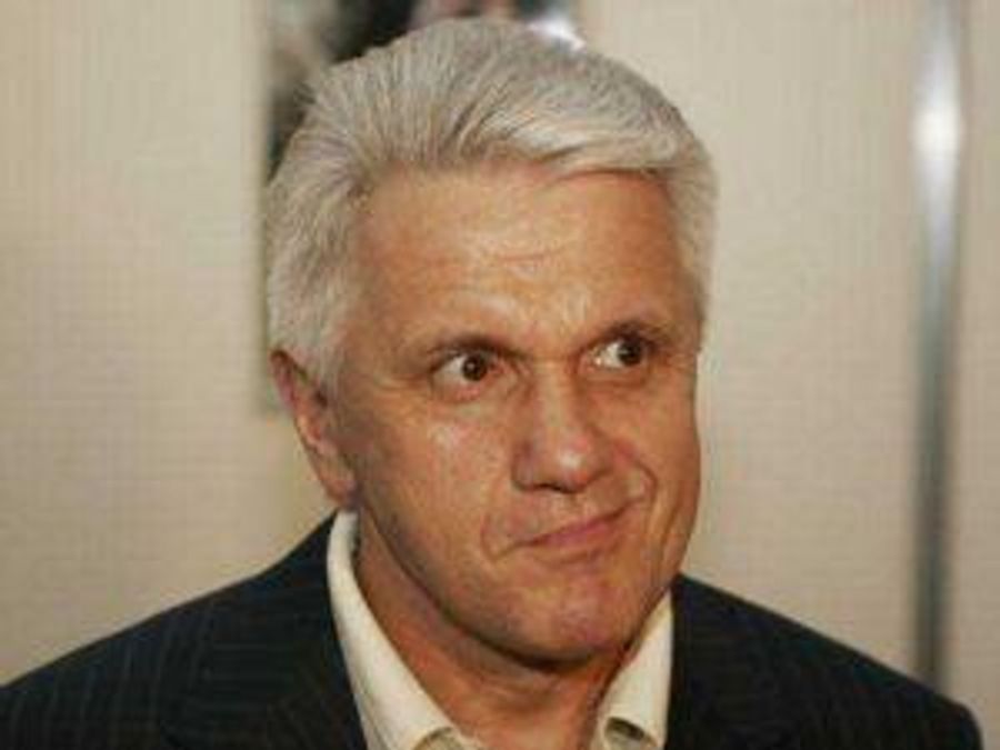 Литвин згадав про свої звинувачення у плагіаті, але відмовився коментувати ситуацію з Януковичем Литвин згадав про свої звинувачення у плагіаті, але відмовився коментувати ситуацію з Януковичем