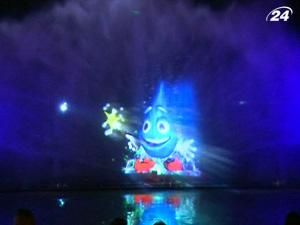 В Виннице презентовали уникальный светомузыкальный фонтан В Виннице презентовали уникальный светомузыкальный фонтан