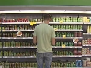 Красную икру следует покупать в супермаркете Красную икру следует покупать в супермаркете