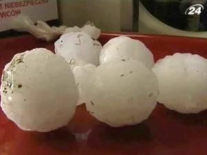 На востоке Польши прошел град размером с куриное яйцо На востоке Польши прошел град размером с куриное яйцо