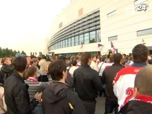 Родичам загиблих на Як-42 виплатять компенсації у розмірі 2 мільйонів 450 тисяч рублів Родичам загиблих на Як-42 виплатять компенсації у розмірі 2 мільйонів 450 тисяч рублів