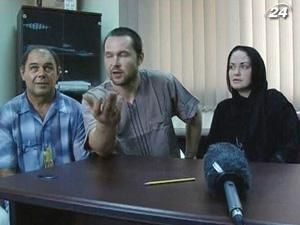 СМИ: украинских пленных жестоко допрашивают СМИ: украинских пленных жестоко допрашивают