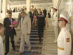 Изгнанные "нунсовцы" пытаются вернуться во фракцию Изгнанные "нунсовцы" пытаются вернуться во фракцию