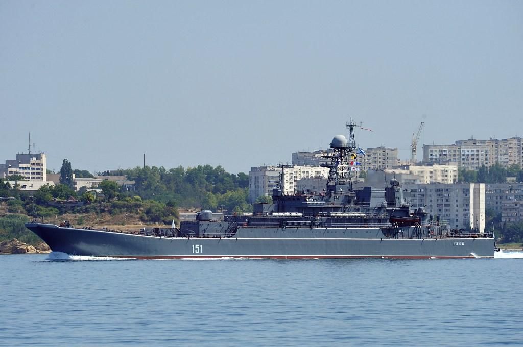 Україна не пускала російський корабель через Керченську протоку