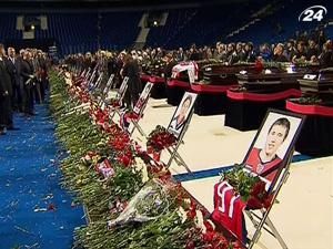 Семьям погибших в авиакатастрофе начали выплачивать компенсации Семьям погибших в авиакатастрофе начали выплачивать компенсации