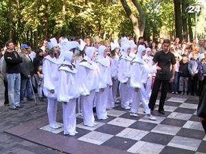 Днепропетровску – 235 лет Днепропетровску – 235 лет