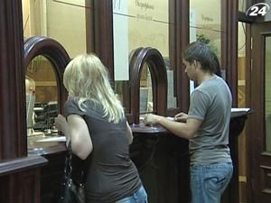 За дозволи українці щорічно платять понад 20 млрд. грн. За дозволи українці щорічно платять понад 20 млрд. грн.