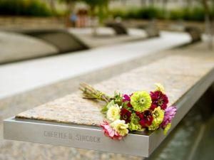 Нью-Йорк замер минутой молчания Нью-Йорк замер минутой молчания